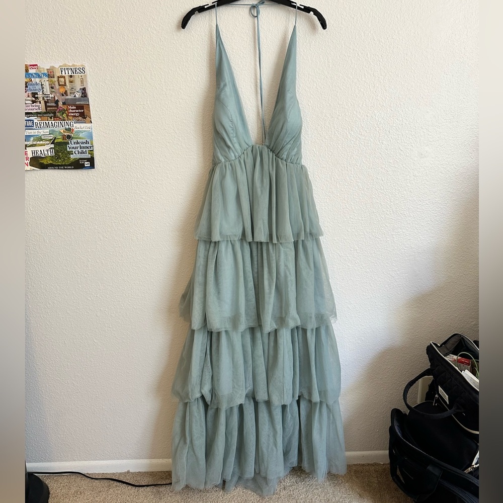 Selfie Leslie- Auguste Tiered Frill Midi Dress Sage Green. Size XL